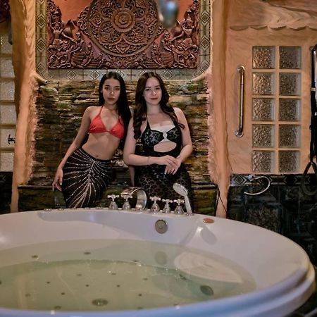 Penthouse Pattaya Hotell Eksteriør bilde