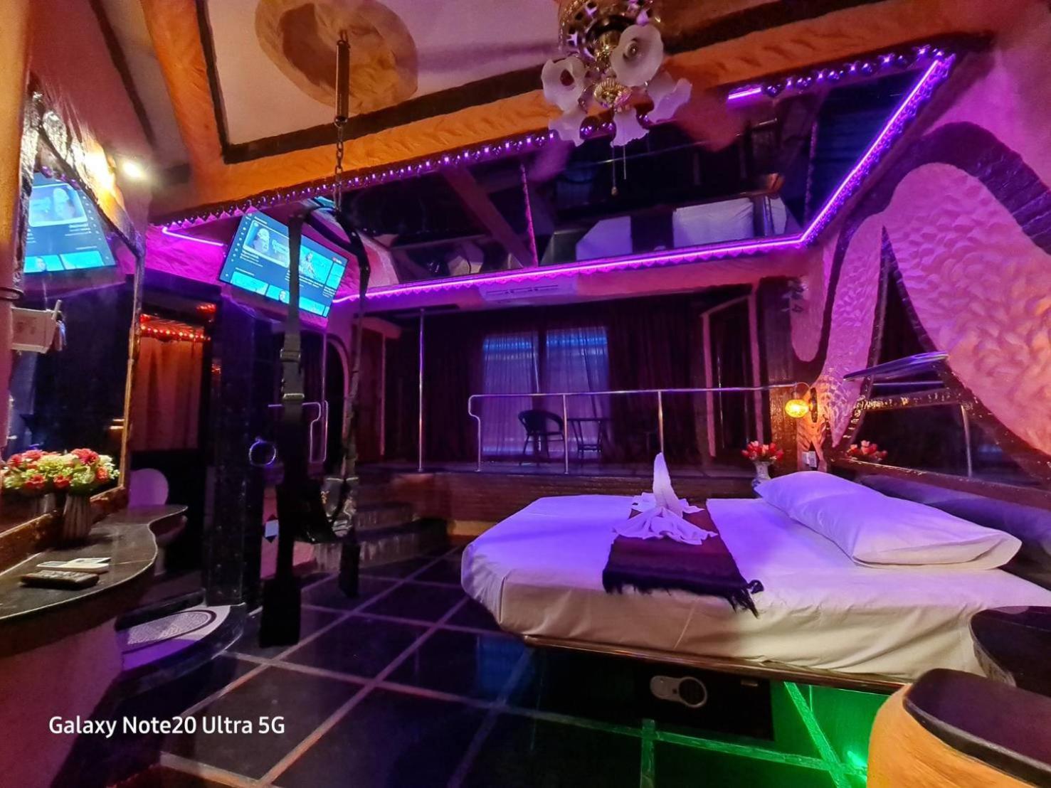 Penthouse Pattaya Hotell Eksteriør bilde