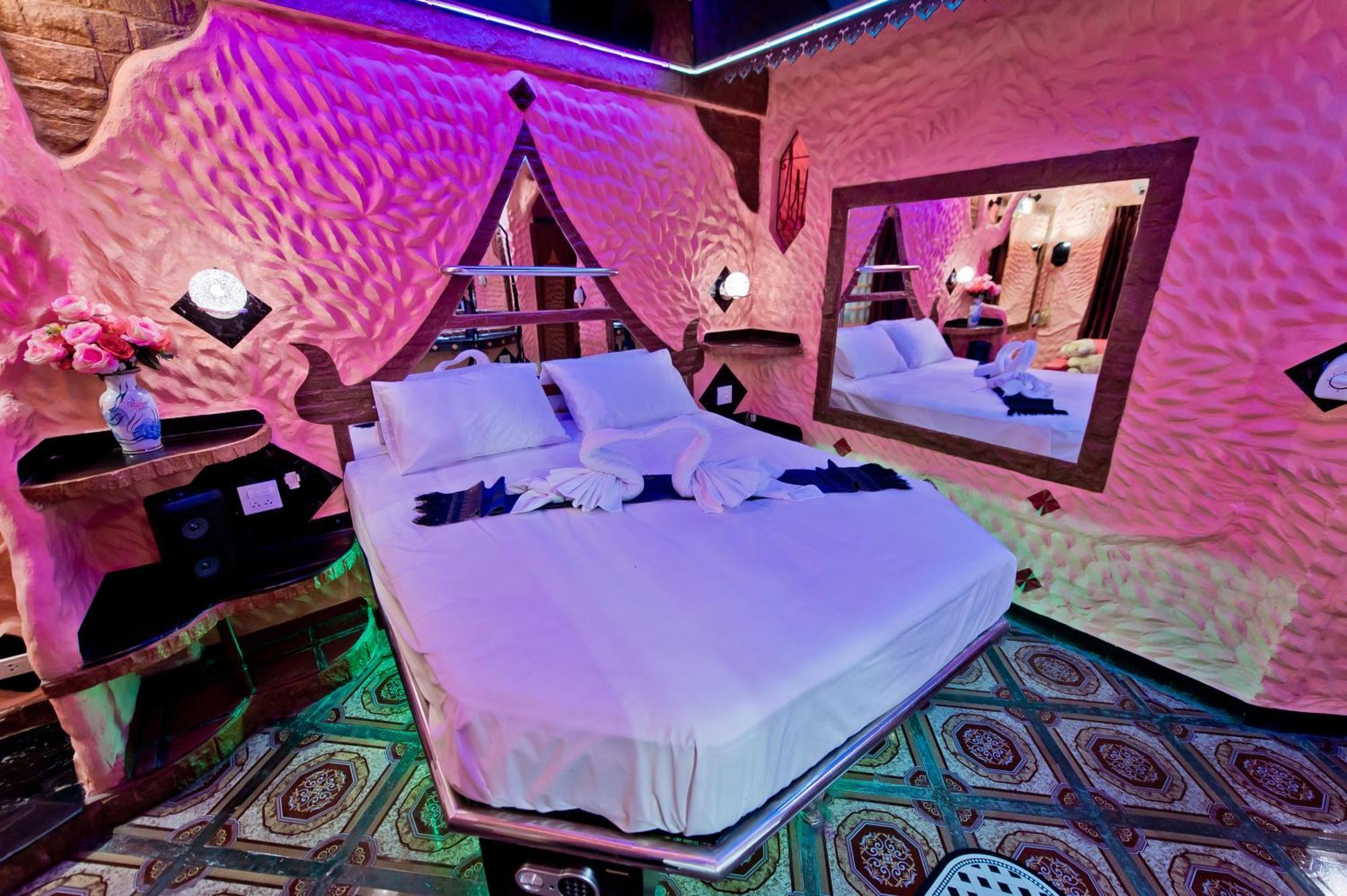 Penthouse Pattaya Hotell Eksteriør bilde