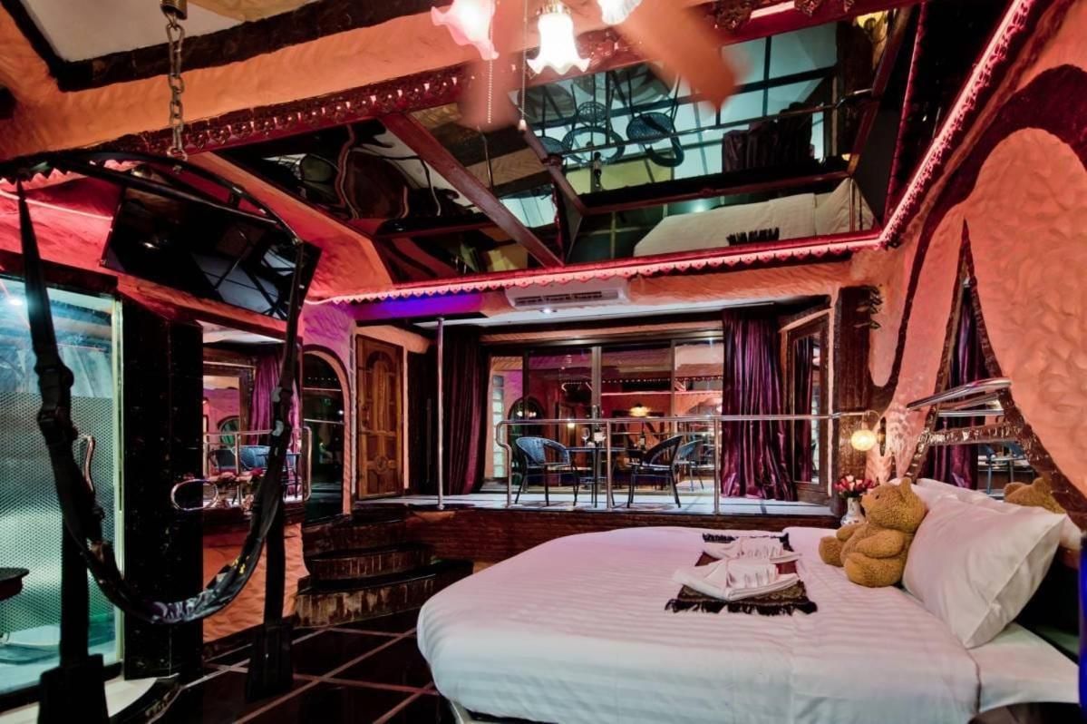 Penthouse Pattaya Hotell Eksteriør bilde
